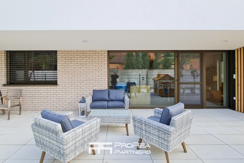 Projekty / RODINNÝ DOM FIBRA Projekty / RODINNÝ DOM FIBRA