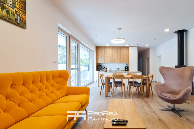 Projekty / RODINNÝ DOM FIBRA Projekty / RODINNÝ DOM FIBRA